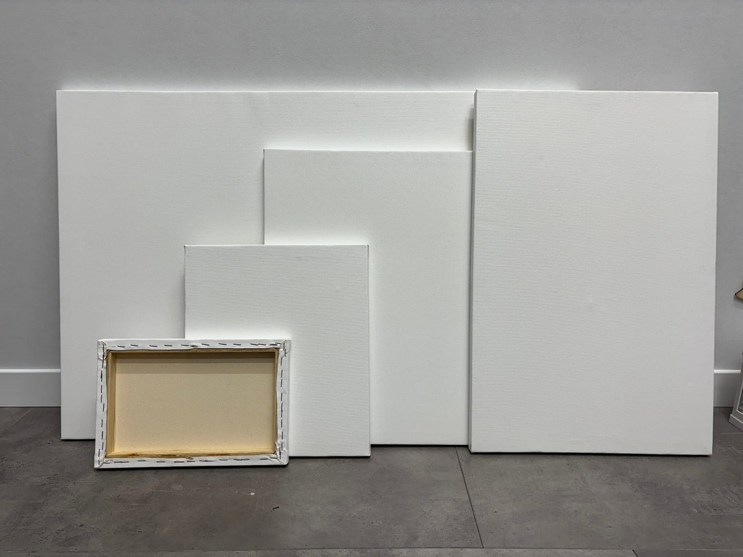Pack of 3 Stretched Canvases – Ideal for Artists & Hobbyists! 🖌️