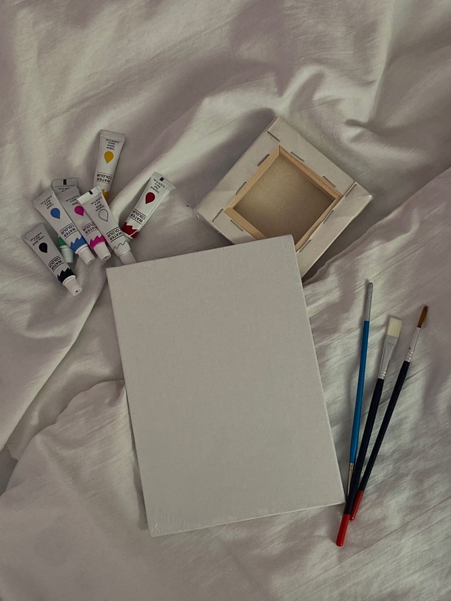 Pack of 4 Stretched Canvases – Premium Quality for Artists! 🖌️